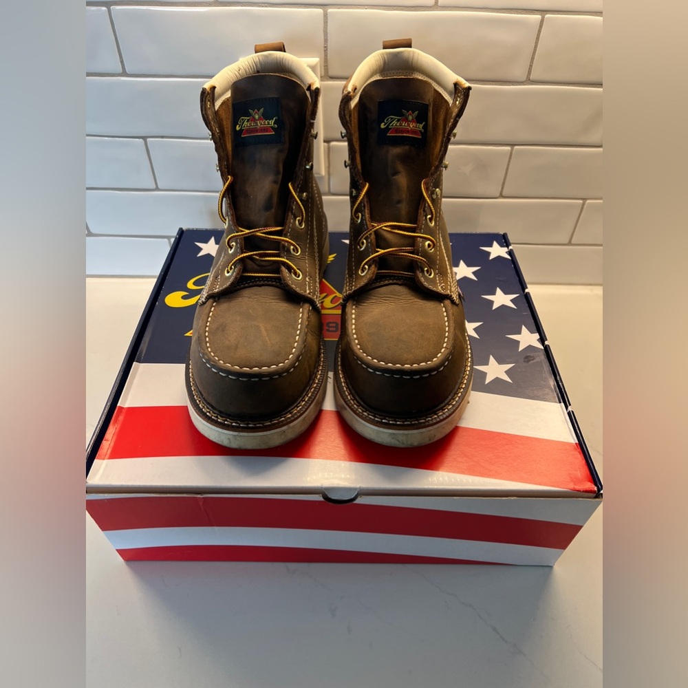 Thorogood Boots 9.5 AMERICAN HERITAGE – 6″ STEEL TOE TRAIL CRAZY HORSE MOC TOE